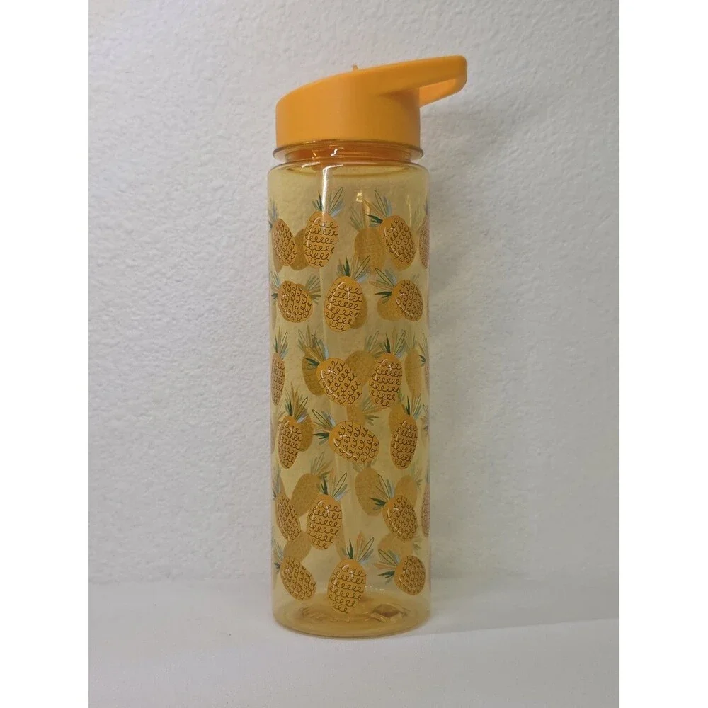 Plastic Yellow Pineapple Drink Thru Lid 20 oz. Bottle